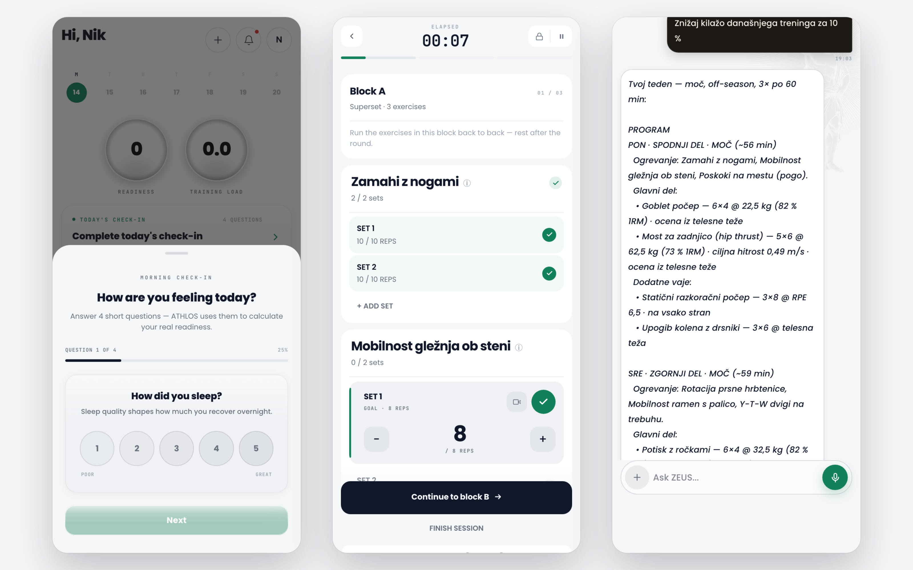 Tri zaslone športnikove aplikacije ATHLOS: jutranji check-in, trening v teku po blokih in pogovor z ZEUS.